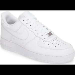Nike Airforce 1s Womens 8 (US)